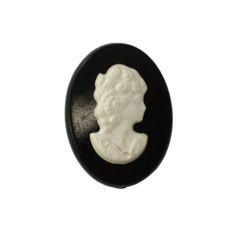 1940s Vintage Resin Faux Cameo Pin