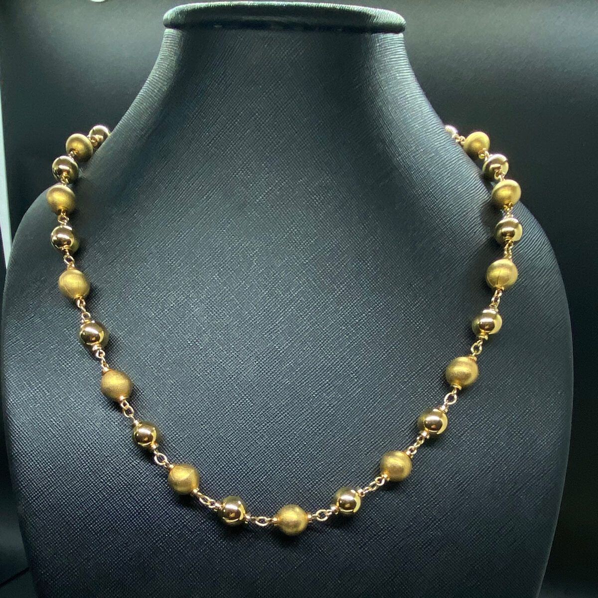 Gold Tone Smooth and Texture Bead Collar Necklace