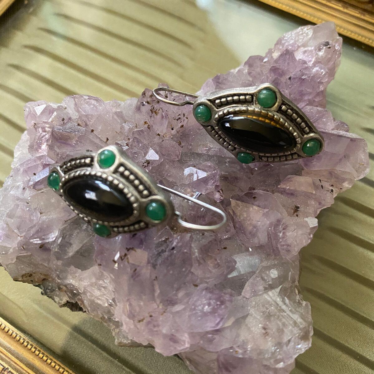 Vintage pierced earrings deals