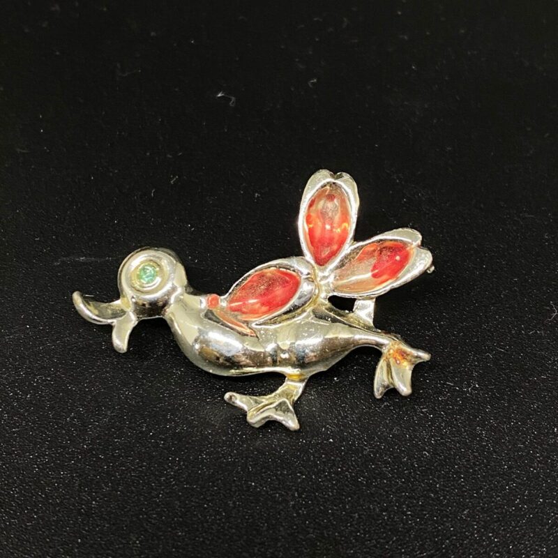 little figural duck pin