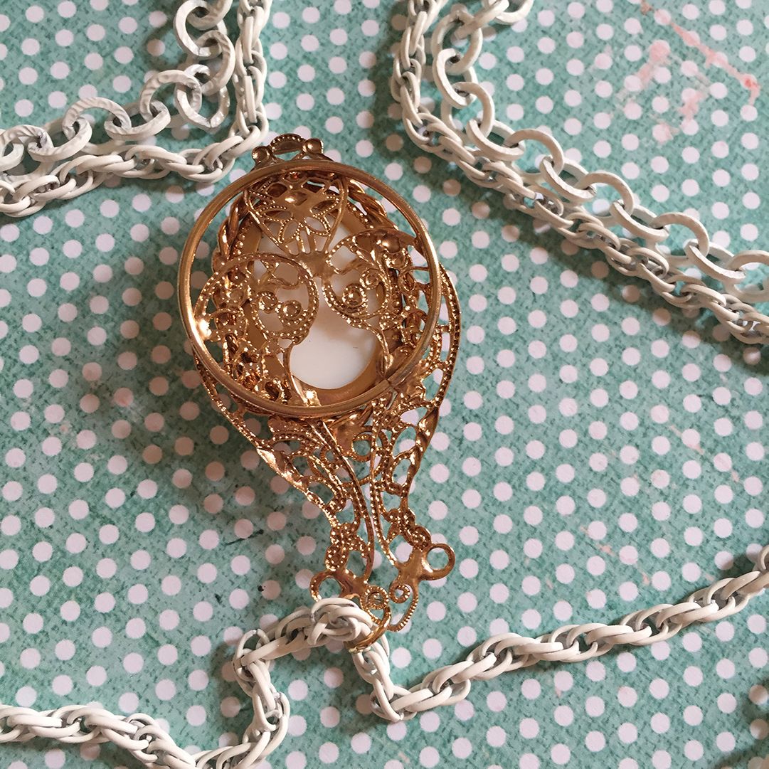 1970s White Enamel Double Chain Milk glass Pendant Necklace