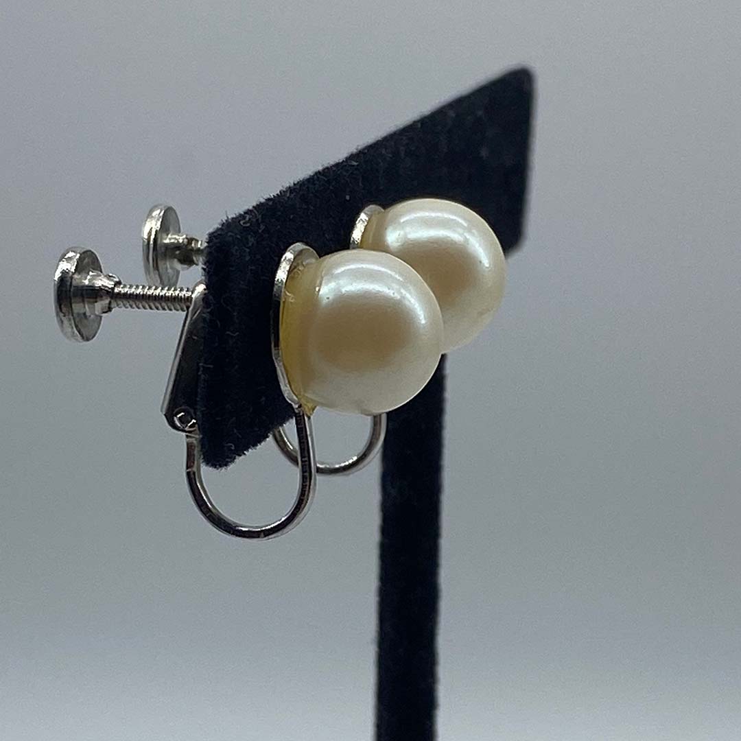 vintage 1960s faux pearl earrings