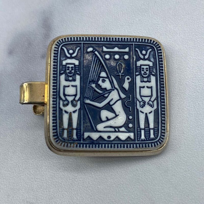 Egyptian revival tie-clip