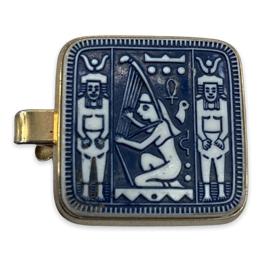Egyptian revival tie-clip