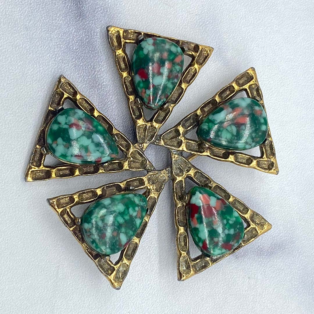 Emmons brooch with art glass