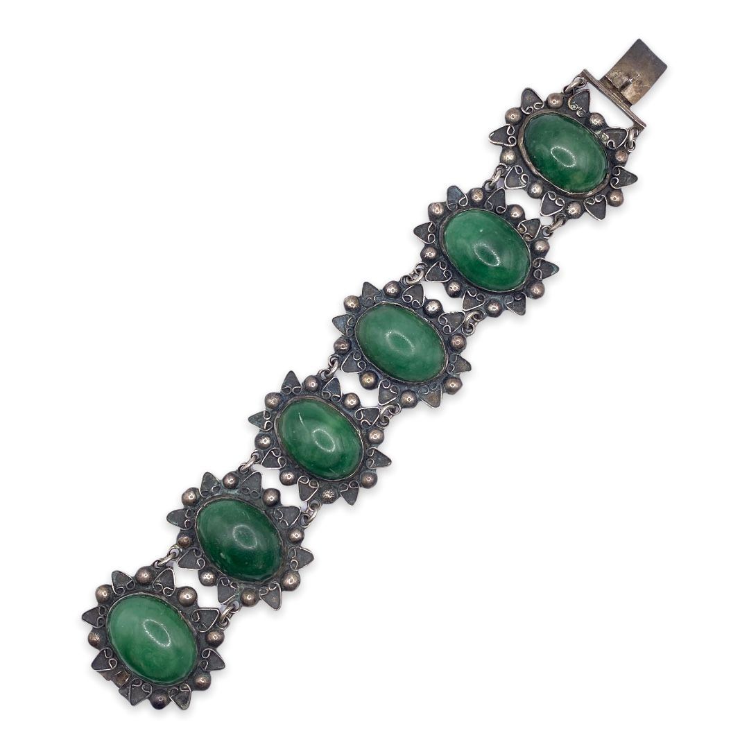 Lot - 14 kt. Yellow Gold and Cabochon Emerald Bracelet