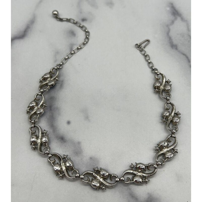 1950s Trifari oval rhinestone necklace