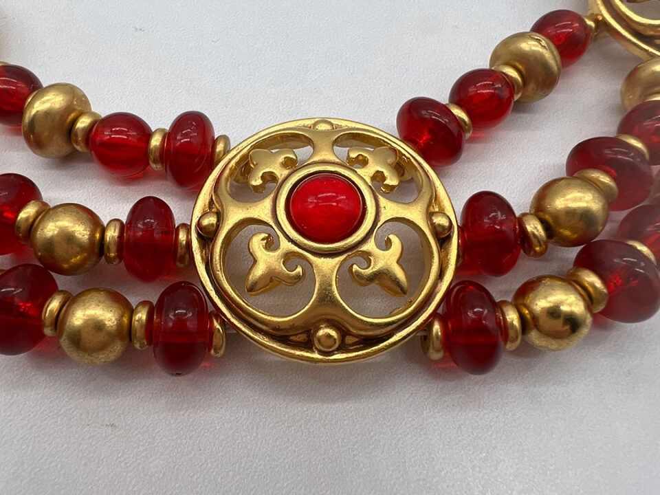Vintage 1980s Red Lucite Collar Necklace