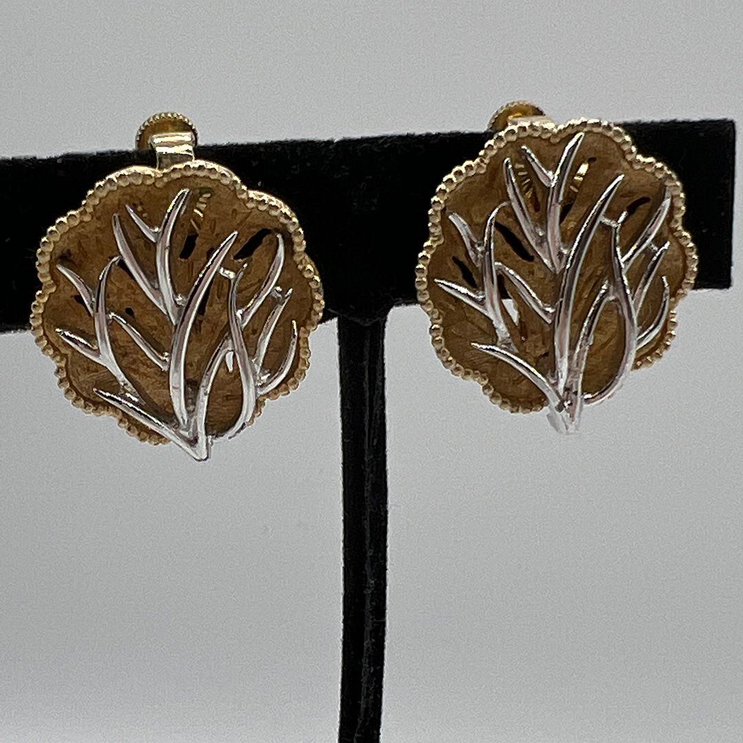 Coro coral motif earrings