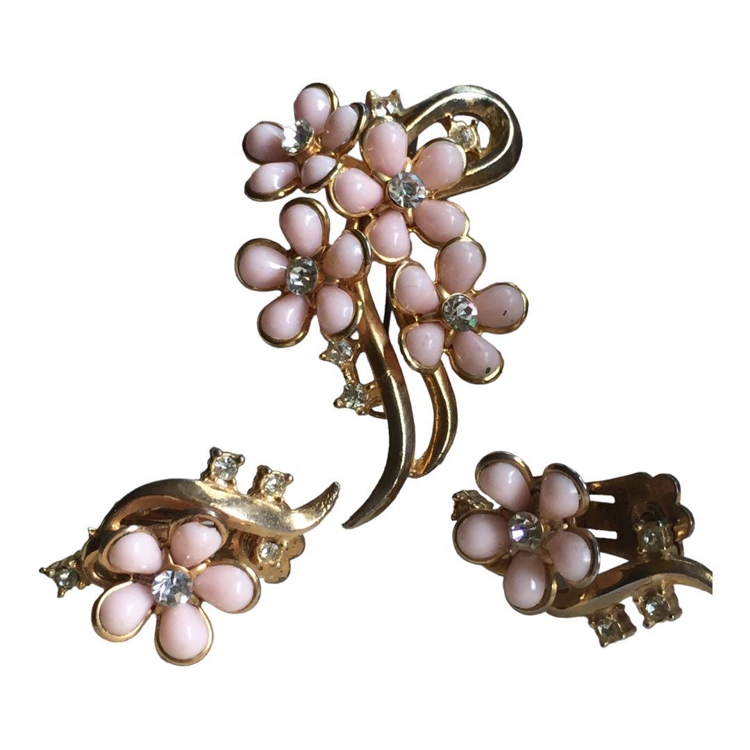 Gorgeous Vintage Flower Pin and Earring Set
