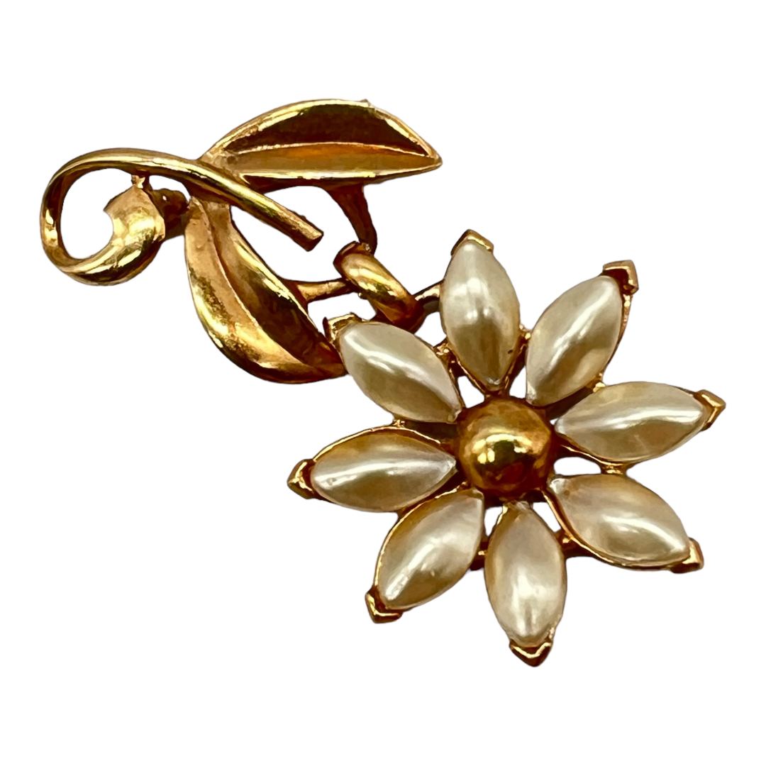 Articulated faux pearl flower pin