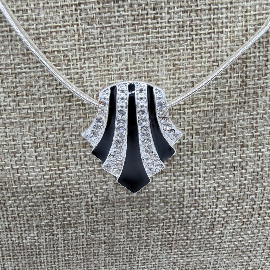 Avon Deco-inspired necklace front.
