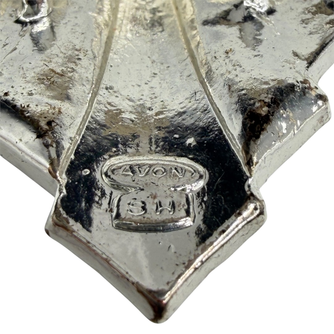 Avon Deco-inspired necklace mark