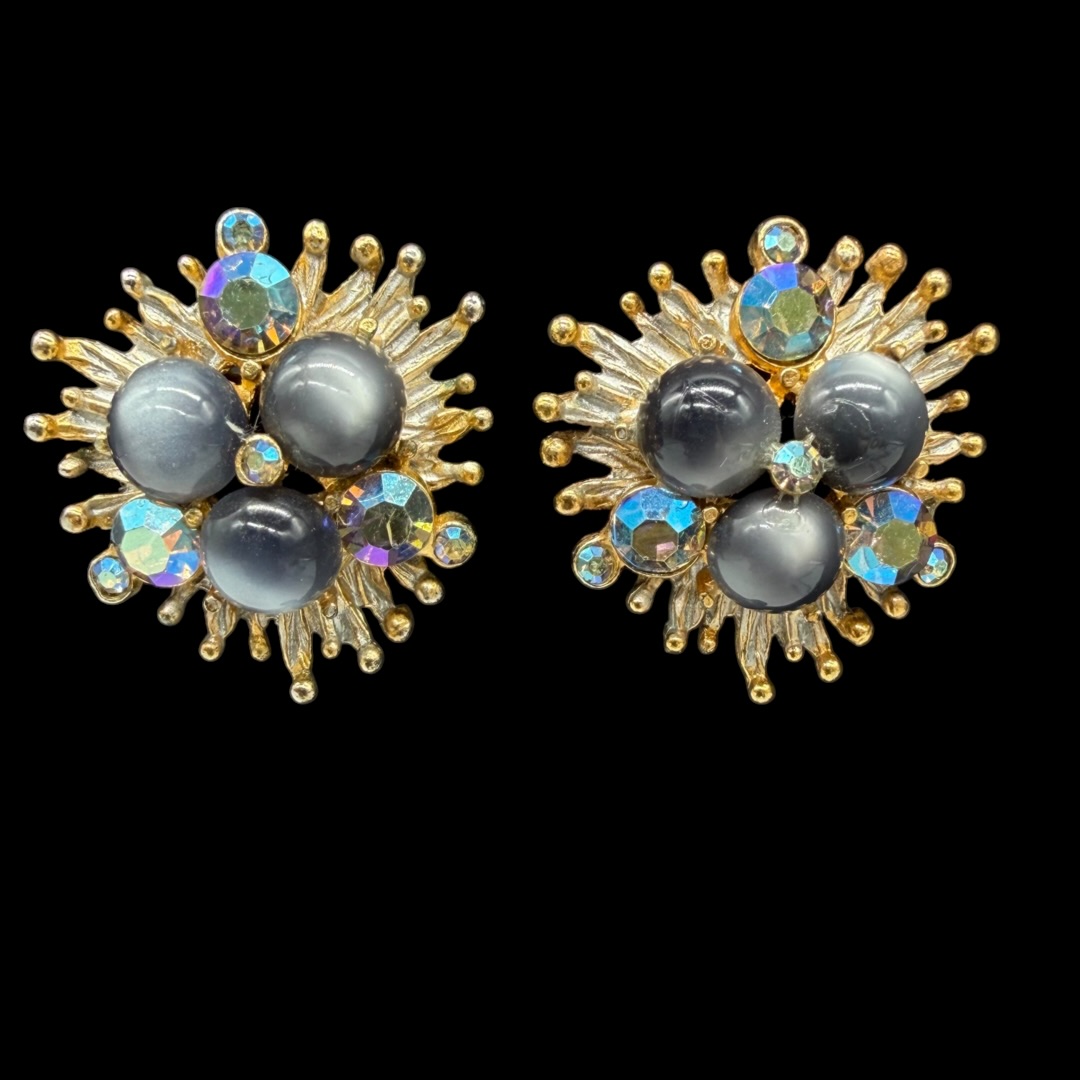 Vintage sculptural earrings.